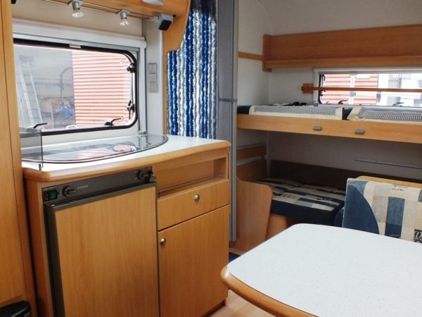 Beyerland Sprinter bj.2006 Met stapelbed, voortent en mover - Afbeelding 12