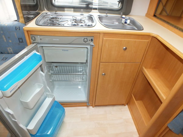 EIFELLAND Holiday Special 450 bj.2004, met VOORTENT, DOUCHE - Afbeelding 13