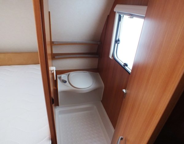 KNAUS SPORT 500 FSK, bj. 2011, 6 pers, voortent, bankairco - Afbeelding 21