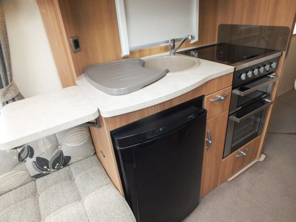 SWIFT CHALLENGER 584, TOP STAAT, QUEENSBED, ZAKLUIFEL - Afbeelding 16