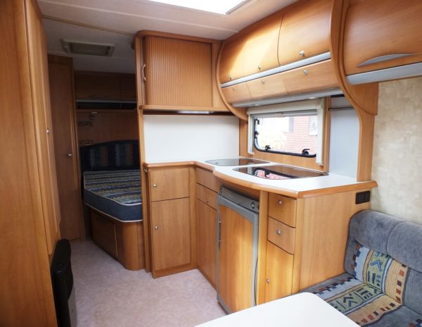 Swift Toscane 490 bj.2003, met mover, voortent en luifel - Afbeelding 16