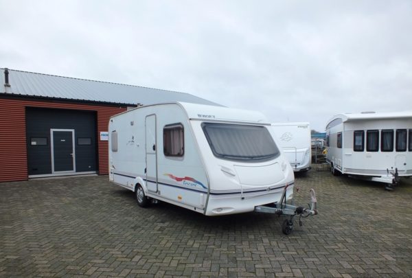 Swift Toscane 490 bj.2003, met mover, voortent en luifel