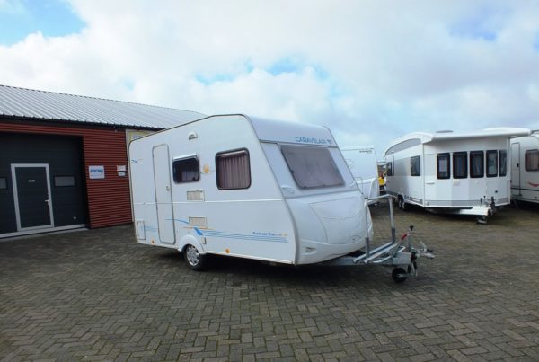 Caravelair Antares 390 bj.2003, Brand voortent, LICHTGEWICHT