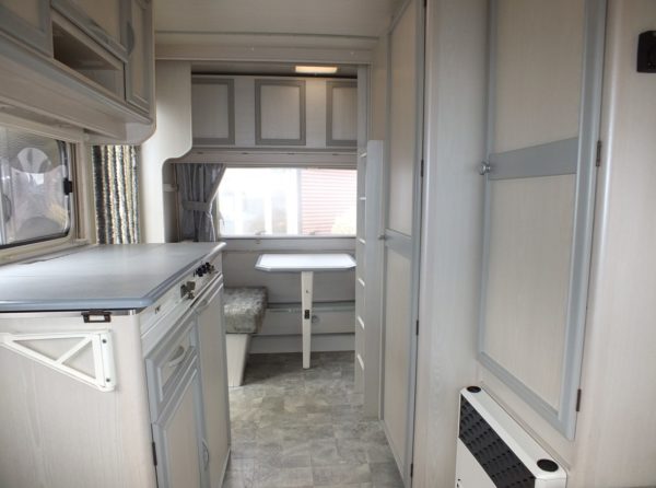 LMC LUXUS bj.94, LICHTGEWICHT, met STAPELBED, VOORTENT - Afbeelding 9