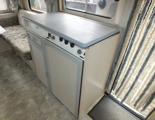 LMC LUXUS bj.94, LICHTGEWICHT, met STAPELBED, VOORTENT - Afbeelding 16