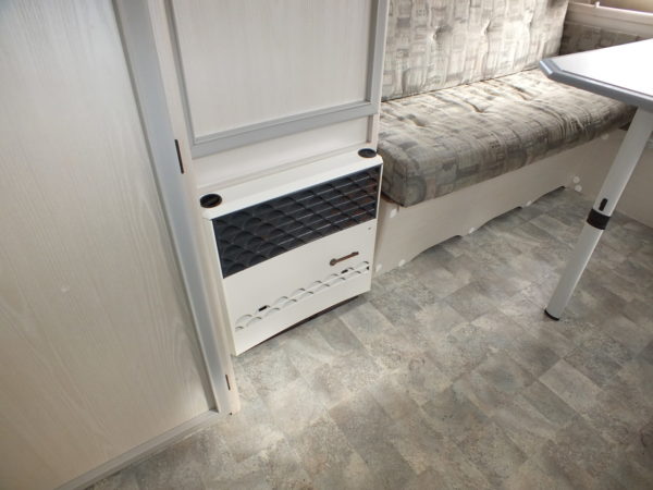 LMC LUXUS bj.94, LICHTGEWICHT, met STAPELBED, VOORTENT - Afbeelding 24