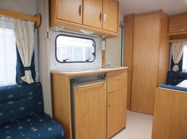 CARAVELAIR SOLERIA bj.2003, met VOORTENT, LICHTGEWICHT - Afbeelding 13