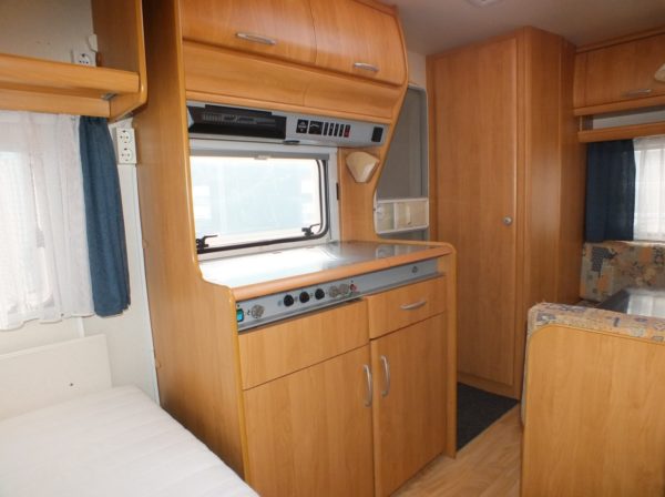 HOBBY EXCELLENT EASY bj.2000, met voortent, uitbouw, luifel - Afbeelding 12