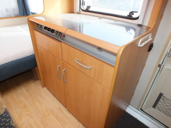HOBBY EXCELLENT EASY bj.2000, met voortent, uitbouw, luifel - Afbeelding 14