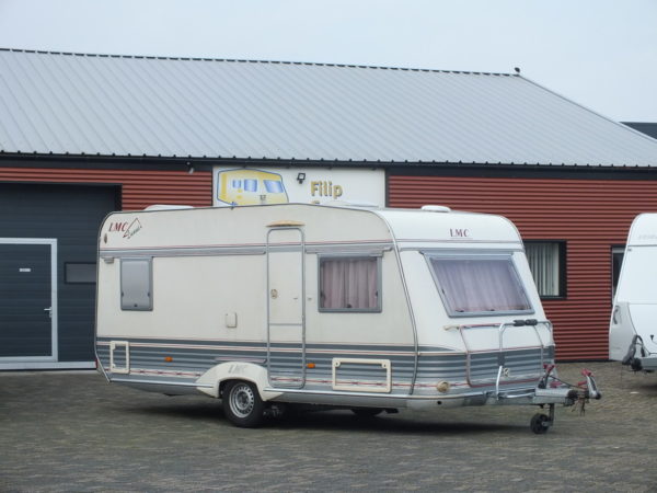 LMC LUXUS 490 bj.2001, met MOVER, FRANS BED, VOORTENT