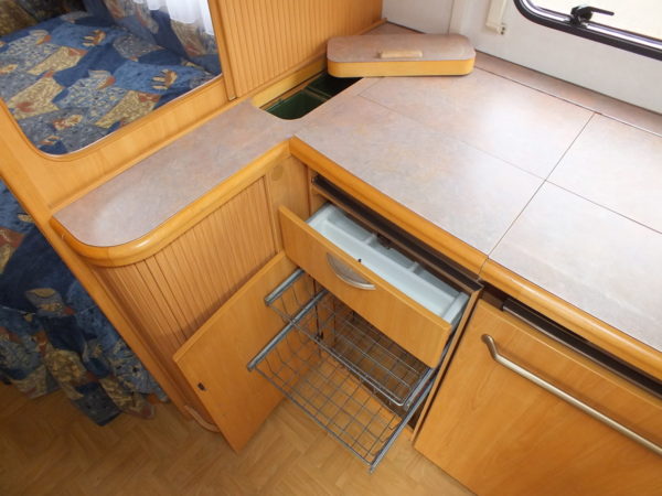LMC LUXUS 490 bj.2001, met MOVER, FRANS BED, VOORTENT - Afbeelding 17