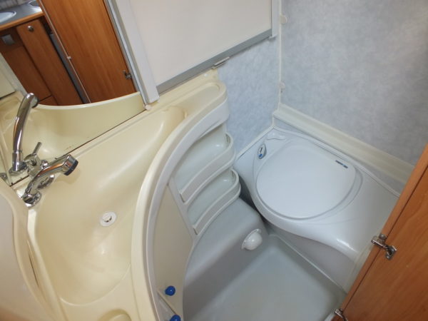 ADRIA ADIVA 462 PD bj.2006, met MOVER, SATELLIET, BOILER - Afbeelding 17