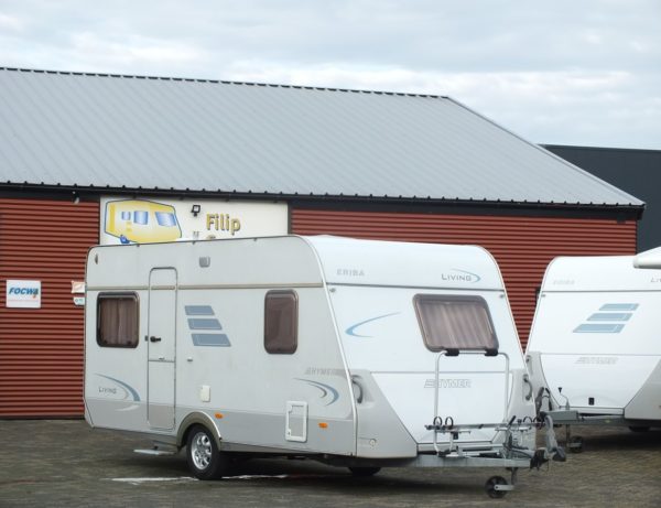 ERIBA-HYMER LIVING 465 bj.2006, FRANS BED, VOORTENT, DOUCHE
