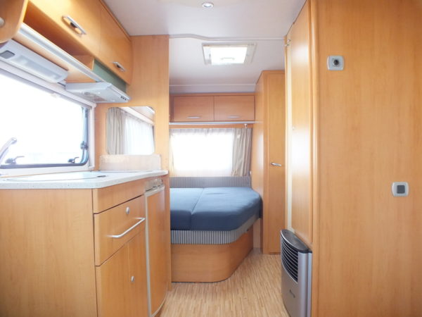 ERIBA-HYMER LIVING 465 bj.2006, FRANS BED, VOORTENT, DOUCHE - Afbeelding 8