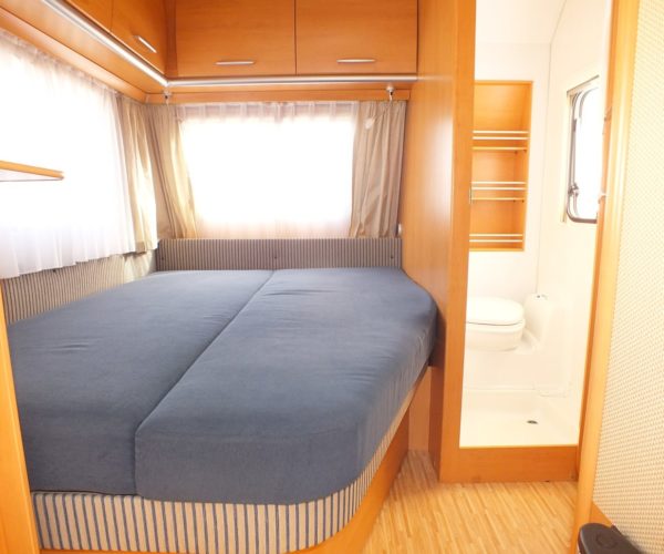ERIBA-HYMER LIVING 465 bj.2006, FRANS BED, VOORTENT, DOUCHE - Afbeelding 10