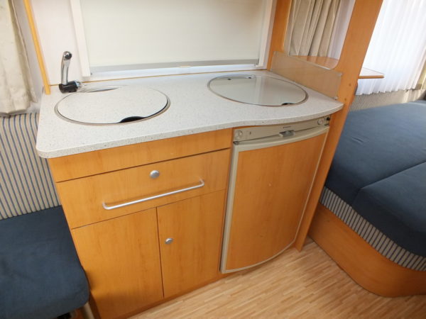ERIBA-HYMER LIVING 465 bj.2006, FRANS BED, VOORTENT, DOUCHE - Afbeelding 12