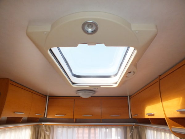 ERIBA-HYMER LIVING 465 bj.2006, FRANS BED, VOORTENT, DOUCHE - Afbeelding 23