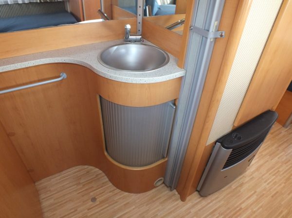 ERIBA-HYMER LIVING 465 bj.2006, FRANS BED, VOORTENT, DOUCHE - Afbeelding 19