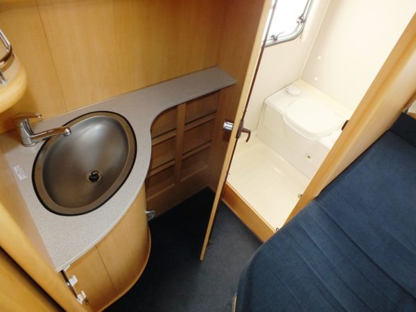DETHLEFFS Camper 450 DB bj.2006, NIEUWSTAAT, MOVER, DOUCHE - Afbeelding 18