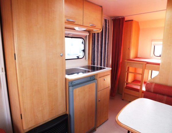 STERCKEMAN Starlett 470 bj.2005, NIEUWSTAAT, 6 SLAAPPLAATSEN - Afbeelding 12