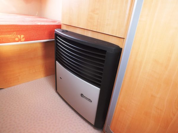 STERCKEMAN Starlett 470 bj.2005, NIEUWSTAAT, 6 SLAAPPLAATSEN - Afbeelding 18