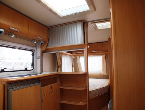 Beyerland Sprinter 450FB, bj.2005 met fransbed en voortent - Afbeelding 9