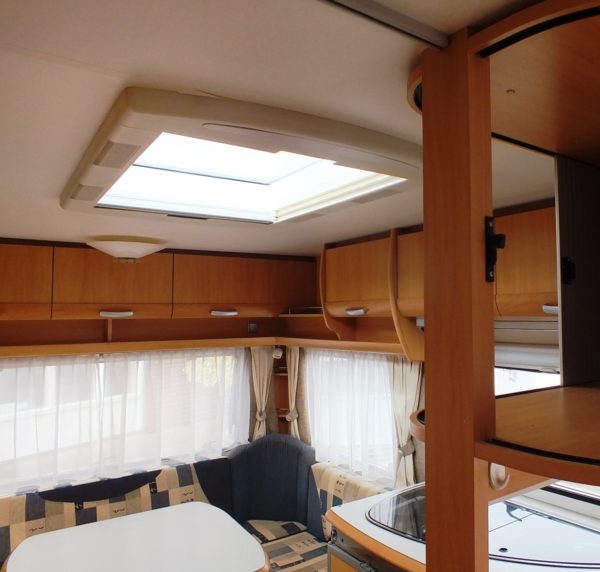 Beyerland Sprinter 450FB, bj.2005 met fransbed en voortent - Afbeelding 16