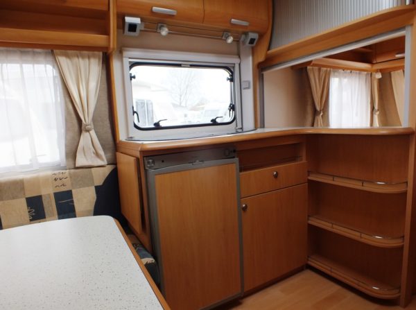 Beyerland Sprinter 450FB, bj.2005 met fransbed en voortent - Afbeelding 13