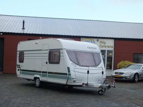 CHATEAU Calista 450 bj.2004, MODEL 2005, FRANS BED, VOORTENT
