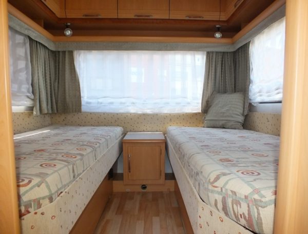 WILK De Luxe 491 bj.2001, 2 APARTE BEDDEN, met VOORTENT - Afbeelding 8