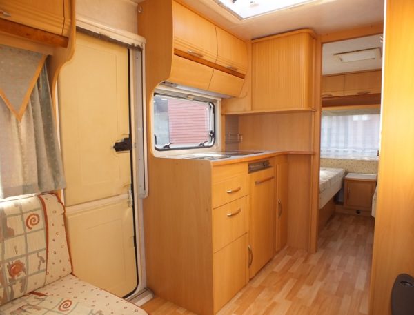 WILK De Luxe 491 bj.2001, 2 APARTE BEDDEN, met VOORTENT - Afbeelding 11