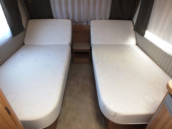 CARAVELAIR Antares 450 bj.2014 MOVER VOORTENT 2 APARTE BEDDEN - Afbeelding 6