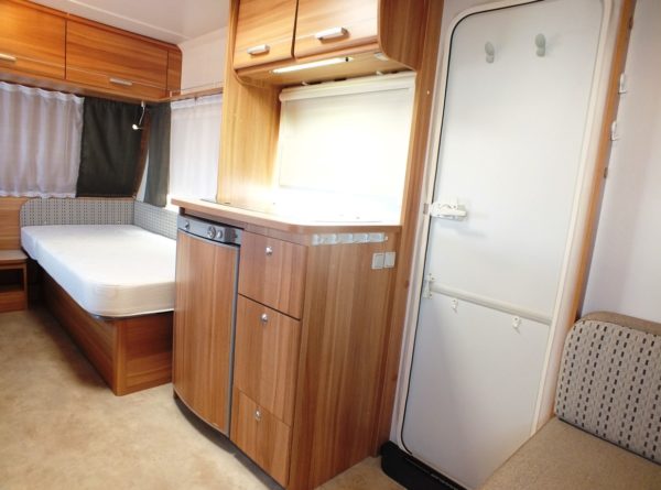 CARAVELAIR Antares 450 bj.2014 MOVER VOORTENT 2 APARTE BEDDEN - Afbeelding 12