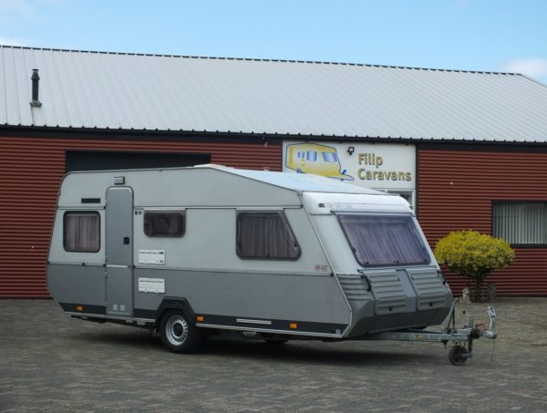 KIP Grey Line 48 T bj.93, TOP STAAT, met VOORTENT
