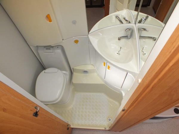KNAUS Blue Line bj.99, TOP STAAT, MOVER, VOORTENT, BOILER - Afbeelding 20