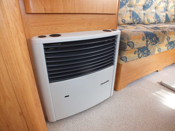 KNAUS Blue Line bj.99, TOP STAAT, MOVER, VOORTENT, BOILER - Afbeelding 19