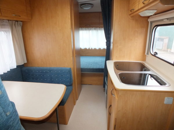 CARAVELAIR Antares 426 bj2007, 6 slaapplaatsen, LICHTGEWICHT - Afbeelding 5