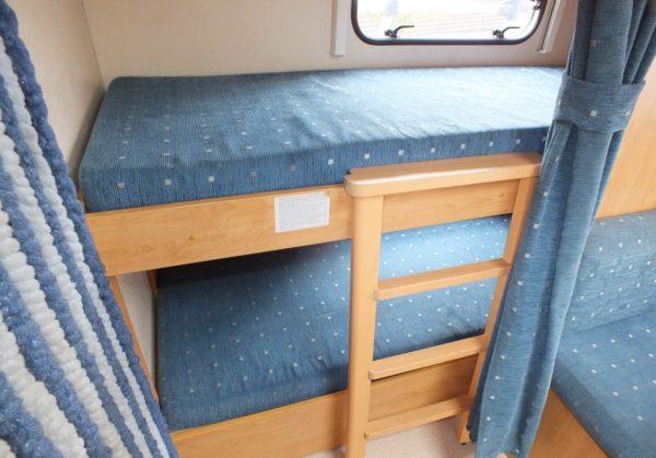 CARAVELAIR Antares 426 bj2007, 6 slaapplaatsen, LICHTGEWICHT - Afbeelding 12