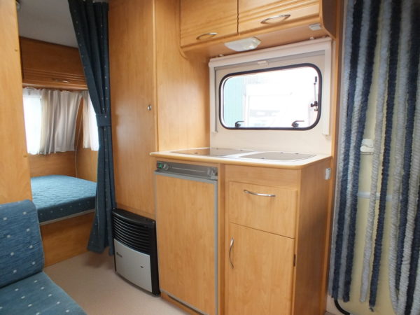 CARAVELAIR Antares 426 bj2007, 6 slaapplaatsen, LICHTGEWICHT - Afbeelding 13