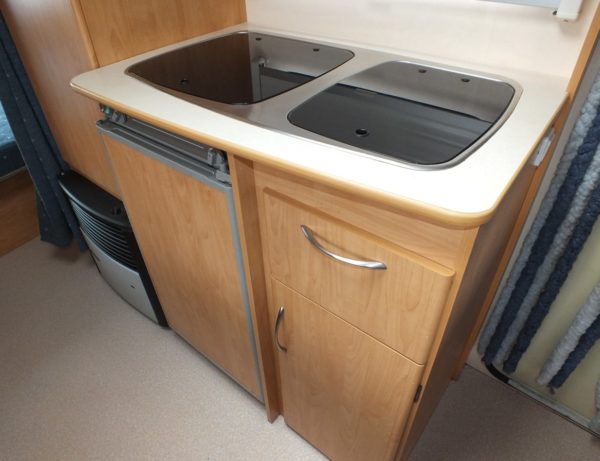 CARAVELAIR Antares 426 bj2007, 6 slaapplaatsen, LICHTGEWICHT - Afbeelding 14