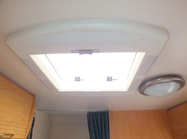 CARAVELAIR Antares 426 bj2007, 6 slaapplaatsen, LICHTGEWICHT - Afbeelding 19