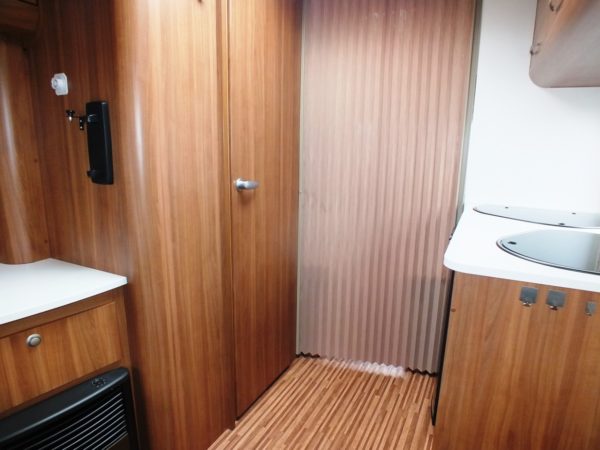 Adria Altea 472LU, bj.2012, 4 persoons met mover - Afbeelding 23