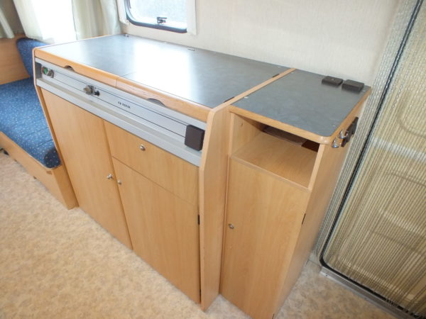 ADRIA Unica 430 DK bj.2003, LICHTGEWICHT, met STAPELBED, VOORTENT en LUIFEL - Afbeelding 13