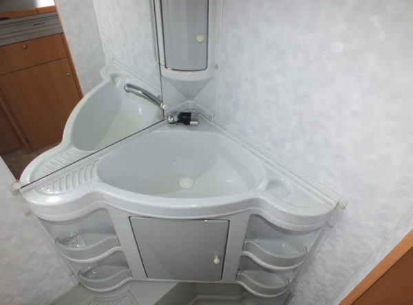 ADRIA Unica 430 DK bj.2003, LICHTGEWICHT, met STAPELBED, VOORTENT en LUIFEL - Afbeelding 18