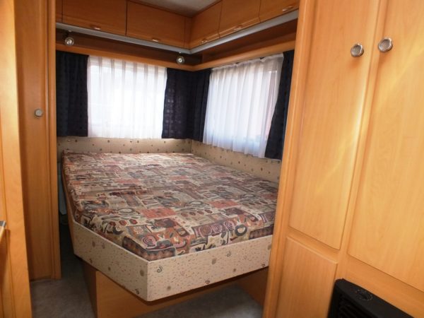 WILK Stern 440 bj.2000, frans bed, douche, voortent, luifel - Afbeelding 10