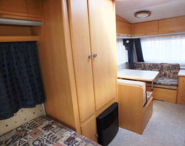 WILK Stern 440 bj.2000, frans bed, douche, voortent, luifel - Afbeelding 23