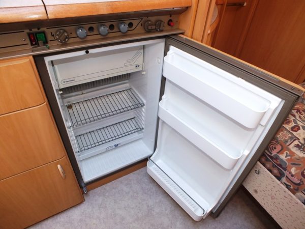 WILK Stern 440 bj.2000, frans bed, douche, voortent, luifel - Afbeelding 17