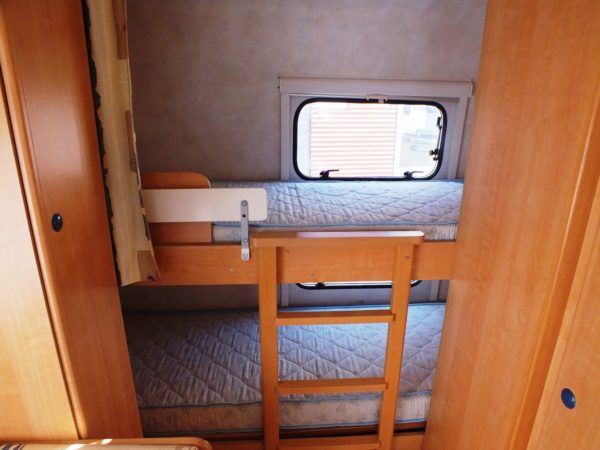 CARAVELAIR ANTARES 496 bj.2002   5 SLAAPPLAATSEN , Obelink voortent - Afbeelding 11