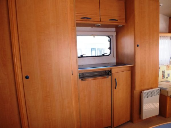 CARAVELAIR ANTARES 496 bj.2002   5 SLAAPPLAATSEN , Obelink voortent - Afbeelding 13