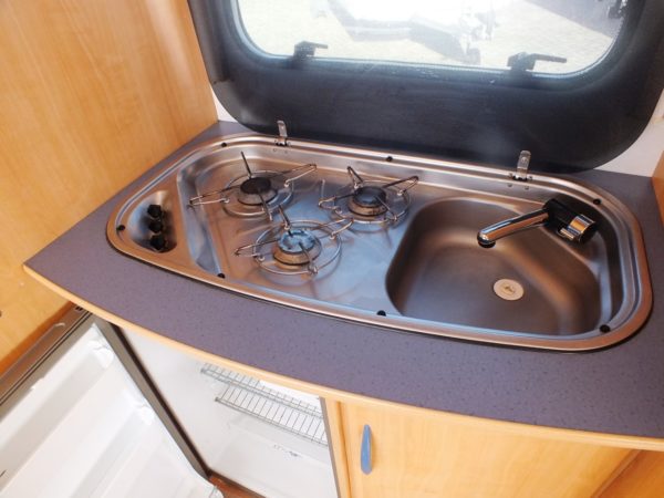 CARAVELAIR ANTARES 496 bj.2002   5 SLAAPPLAATSEN , Obelink voortent - Afbeelding 14